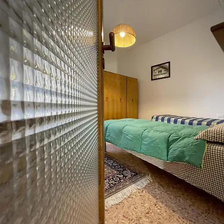 公寓 Sulle Vie Delle Cinque Terre, Nel Centro Storico Di Spezia! *