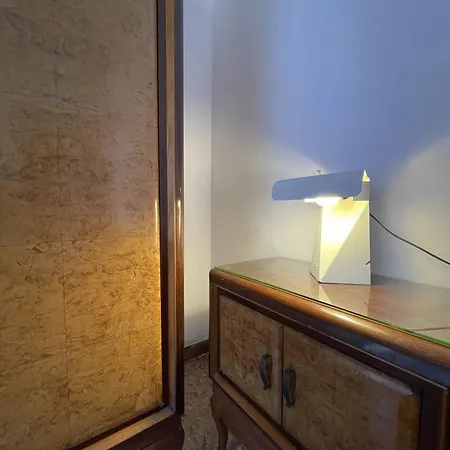 Sulle Vie Delle Cinque Terre, Nel Centro Storico Di Spezia! *