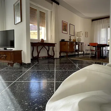 Appartement Sulle Vie Delle Cinque Terre, Nel Centro Storico Di Spezia! *