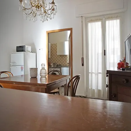 公寓 Sulle Vie Delle Cinque Terre, Nel Centro Storico Di Spezia! 斯培西亚