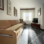 Sulle Vie Delle Cinque Terre, Nel Centro Storico Di Spezia!