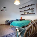 Sulle Vie Delle Cinque Terre, Nel Centro Storico Di Spezia! 라스페치아