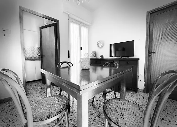 アパート Sulle Vie Delle Cinque Terre, Nel Centro Storico Di Spezia! ラ・スペツィア