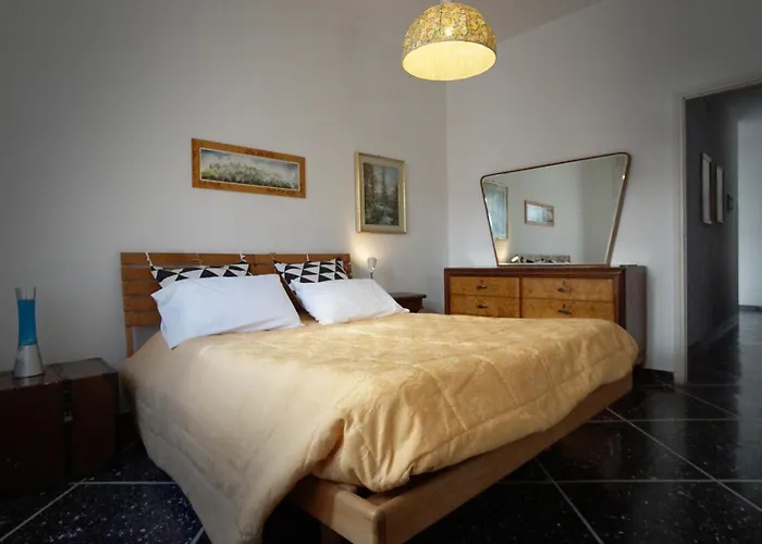 Sulle Vie Delle Cinque Terre, Nel Centro Storico Di Spezia! アパート ラ・スペツィア