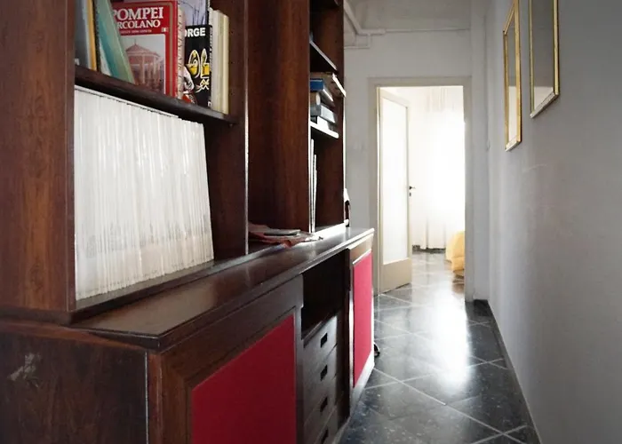 Sulle Vie Delle Cinque Terre, Nel Centro Storico Di Spezia! *