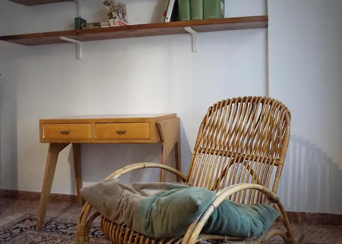 Sulle Vie Delle Cinque Terre, Nel Centro Storico Di Spezia!