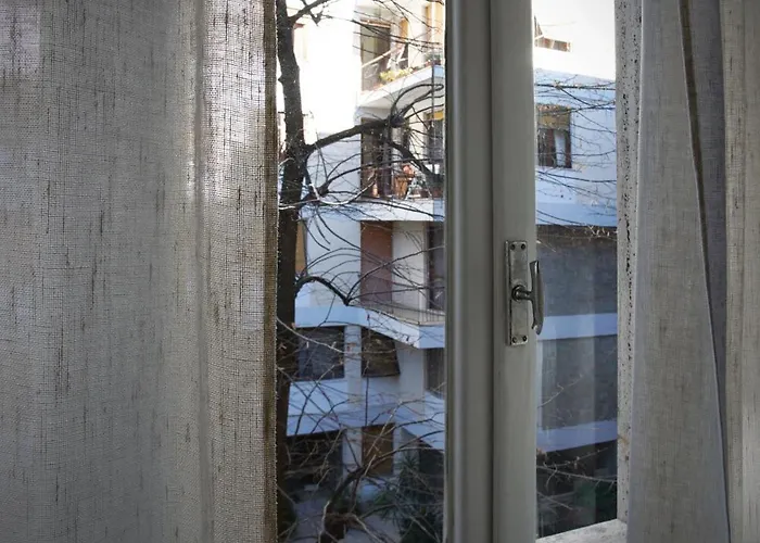 Sulle Vie Delle Cinque Terre, Nel Centro Storico Di Spezia!