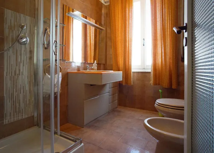 アパート Sulle Vie Delle Cinque Terre, Nel Centro Storico Di Spezia!